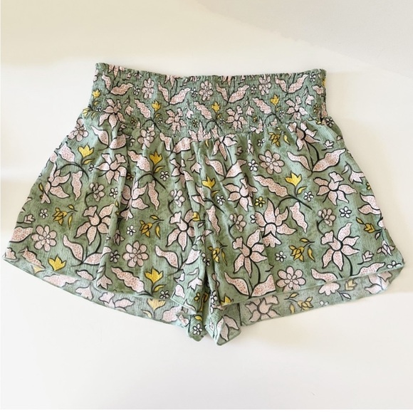 Aerie Pull On Lightweight Flowy Shorts - Picture 1 of 6